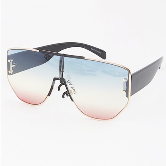 Accessories - ♥️ Oversized Metal Rim Sunglasses